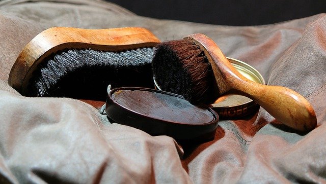 can you use shoe polish to dye leather